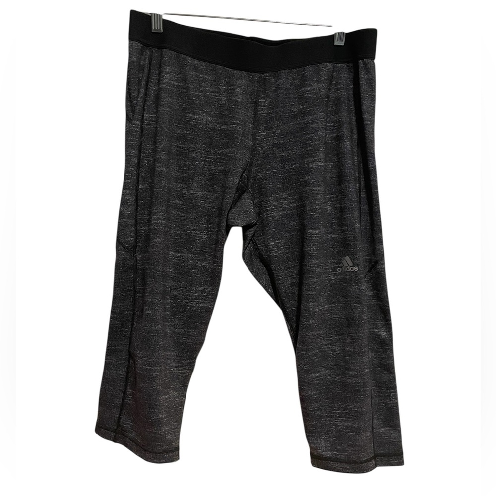 ⭐️ 2/$15 SALE ⭐️ Adidas Grey Techfit Climalite Cropped Leggings